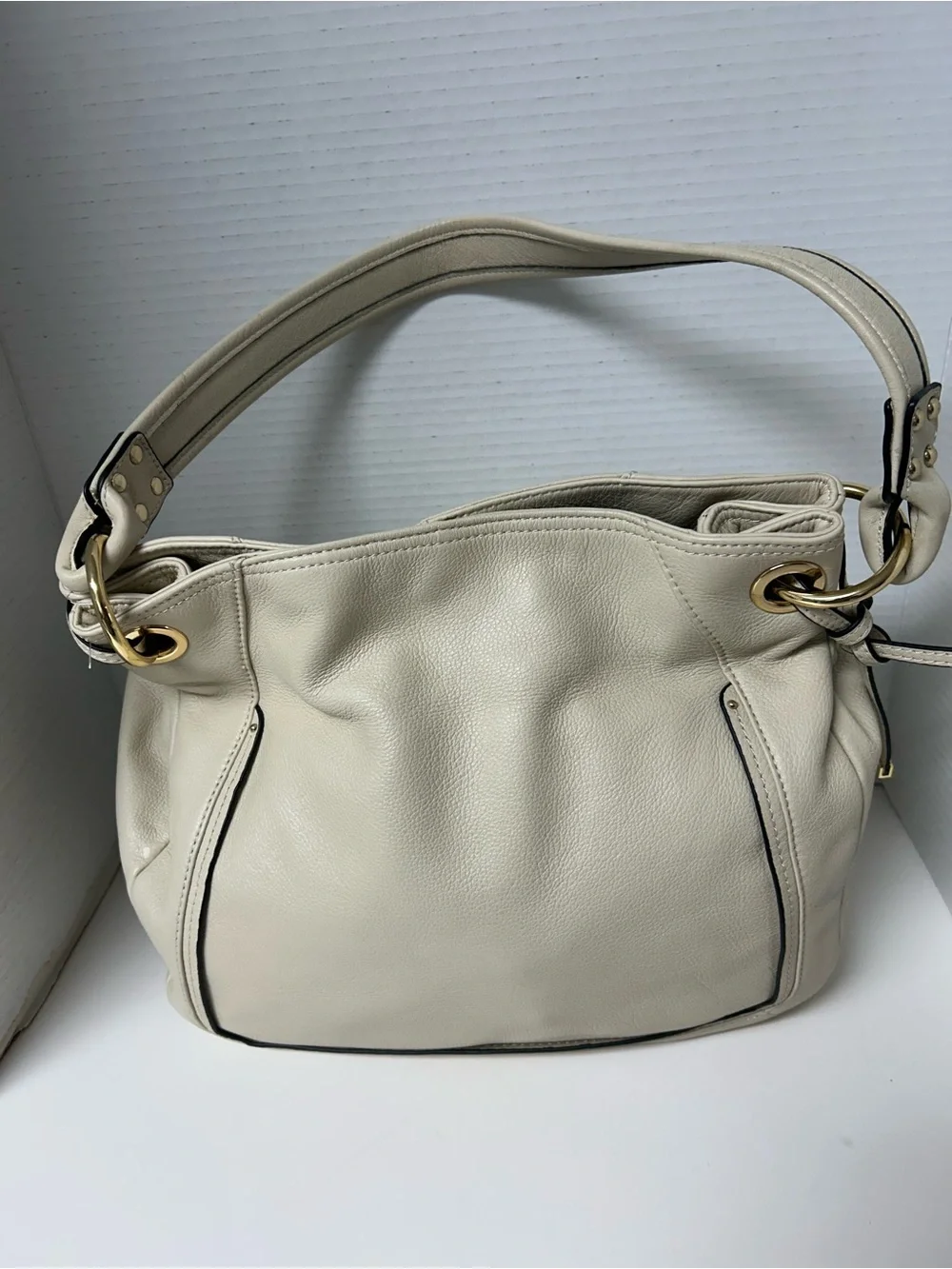 VTG Y2K Perlina Cream Soft Leather Slouchy Hobo Bag Minimalist Classic Gold